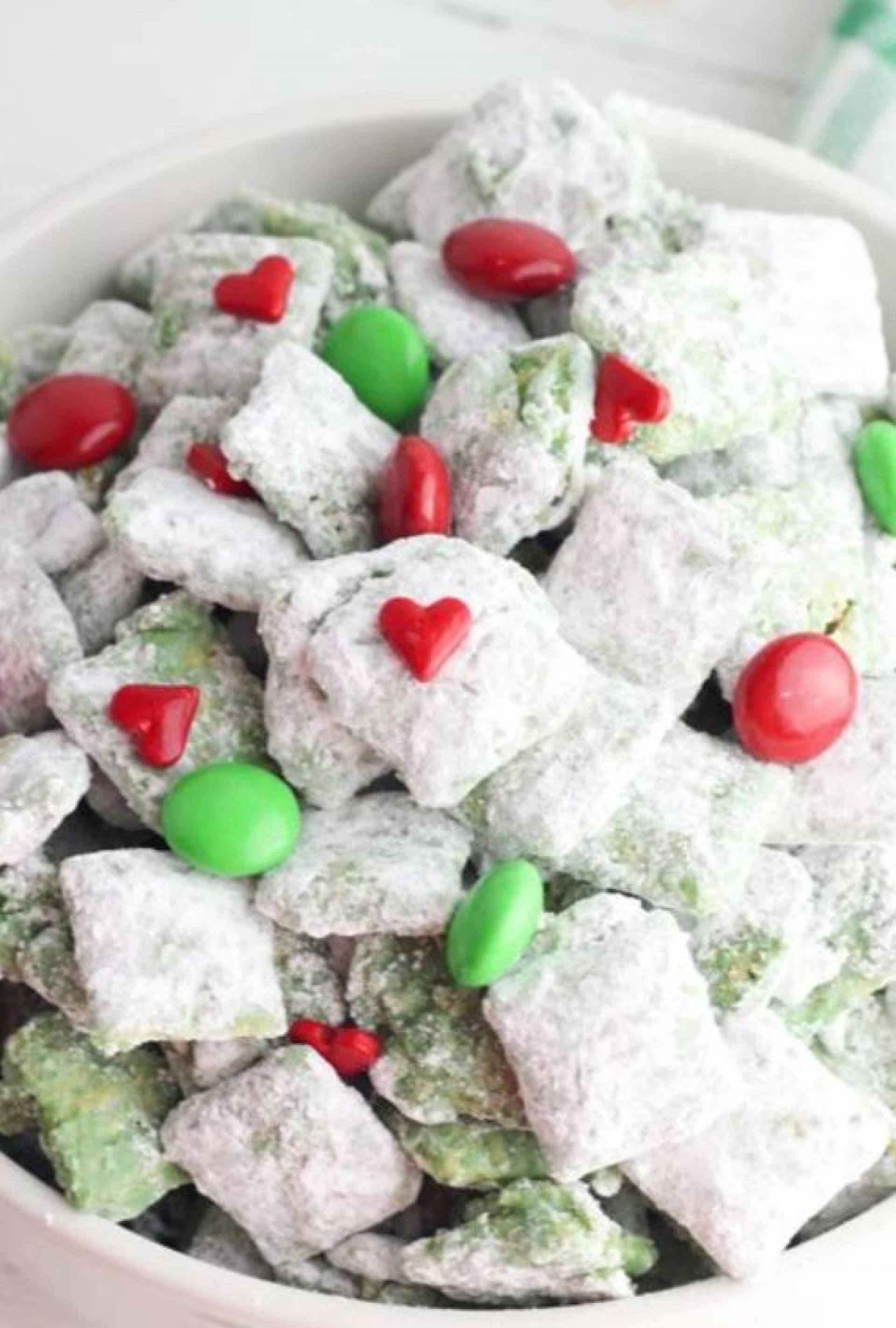 Grinch Puppy Chow